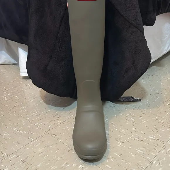 Hunter Women's Winter &amp; Rain Boots - Olive and Orange