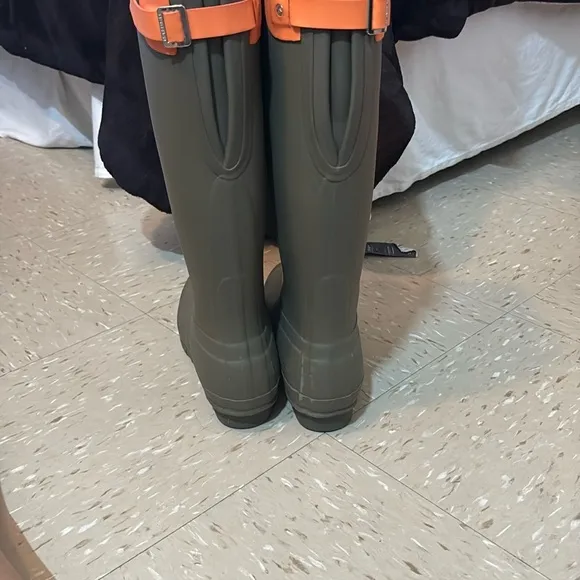 Hunter Women's Winter &amp; Rain Boots - Olive and Orange