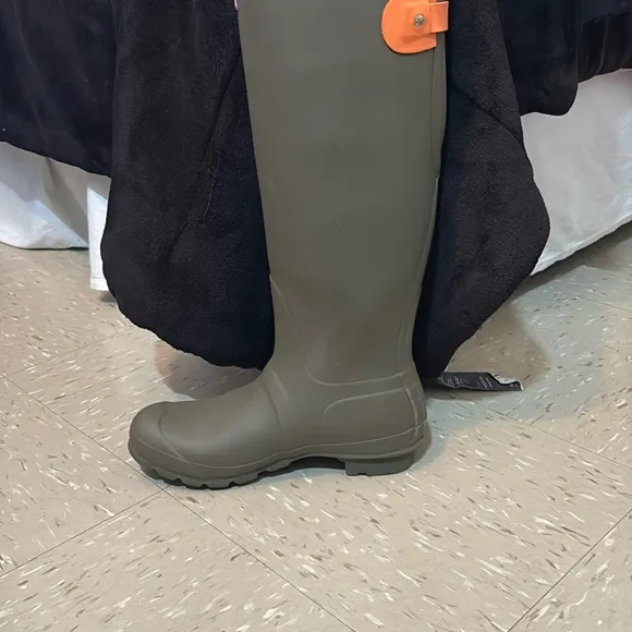 Hunter Women's Winter &amp; Rain Boots - Olive and Orange