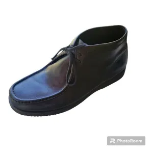 Hush Puppies Men's Bridgeport Black Leather  Chukka Boots. Size 12.