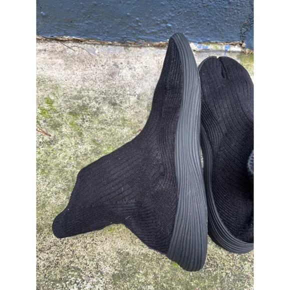 Ilysm Tabi Split Toe silk knit Japanese Ankle sock Boots sneaker black size 9