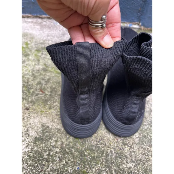 Ilysm Tabi Split Toe silk knit Japanese Ankle sock Boots sneaker black size 9
