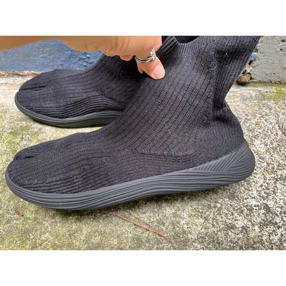 Ilysm Tabi Split Toe silk knit Japanese Ankle sock Boots sneaker black size 9