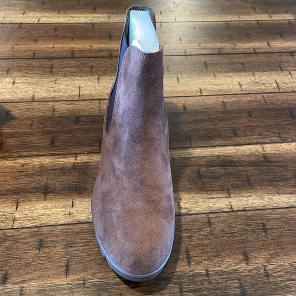 Impo ENESSA platform wedge bootie with memory foam size 8 Cocoa fall boots