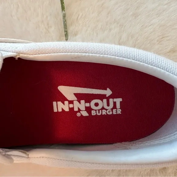 In-N-Out | NWOT - Drink Cup Sneakers - Size 4 (Youth)
