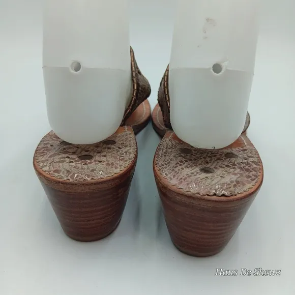 Jack Roger's Copper Color leather sandals sz 9
