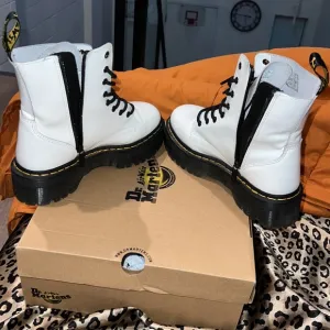 JADON SMOOTH LEATHER PLATFORM BOOTS