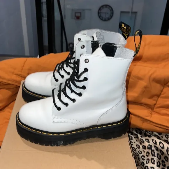 JADON SMOOTH LEATHER PLATFORM BOOTS