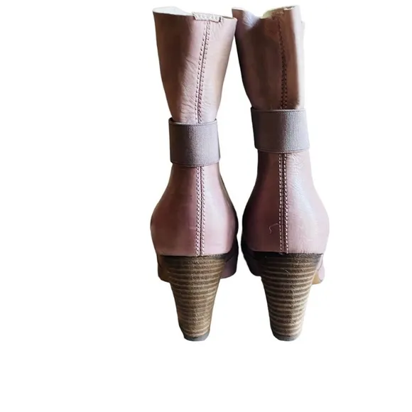 JANET &amp; JANET Light Pink Soft Leather Boots