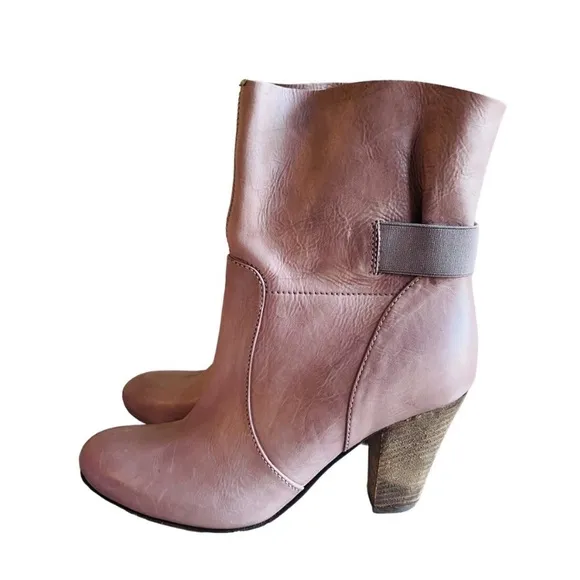 JANET &amp; JANET Light Pink Soft Leather Boots