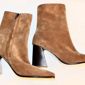 Jatarea Alta leather ankle boots in brown suede