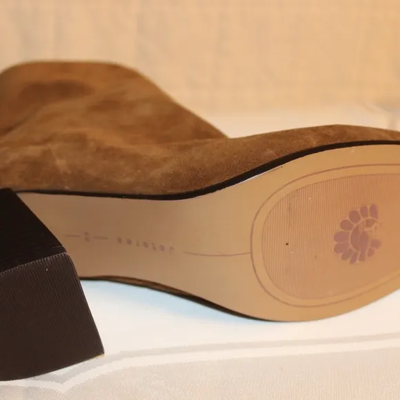 Jatarea Alta leather ankle boots in brown suede