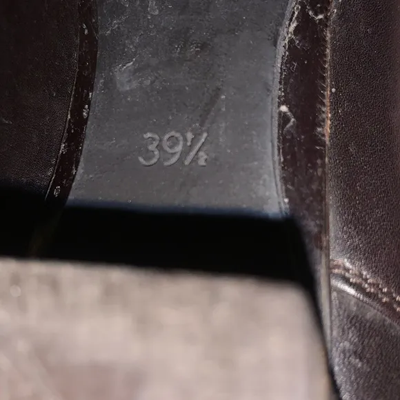 JIL SANDER brown leather ankle boots, split ankle, wide elastic @ back. 39.5 EUC