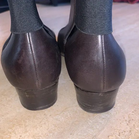 JIL SANDER brown leather ankle boots, split ankle, wide elastic @ back. 39.5 EUC