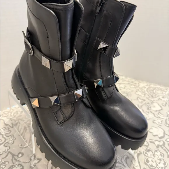 Jildor Zinky Leather Studded Boots