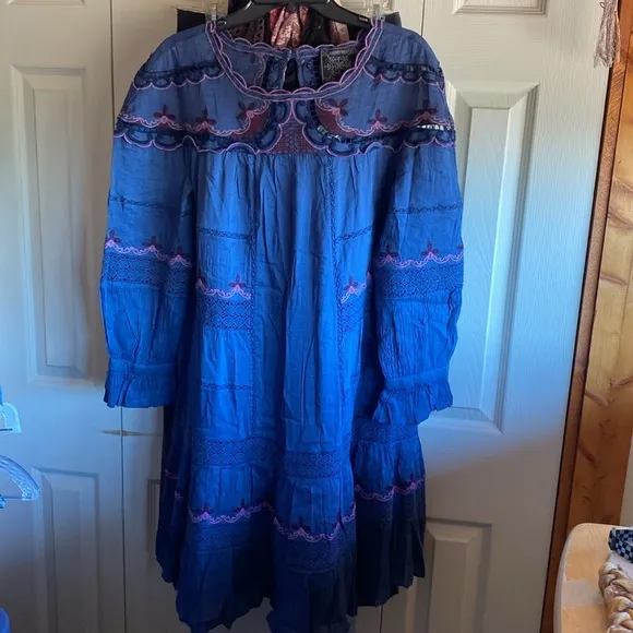 Johnny Was NWT Reina Embroidered Lined Linen Long Sleeve Tiered Dress Small