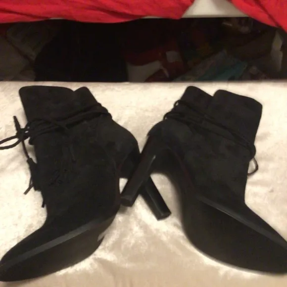 Joie Suede boots with Tassles tie at the ankle