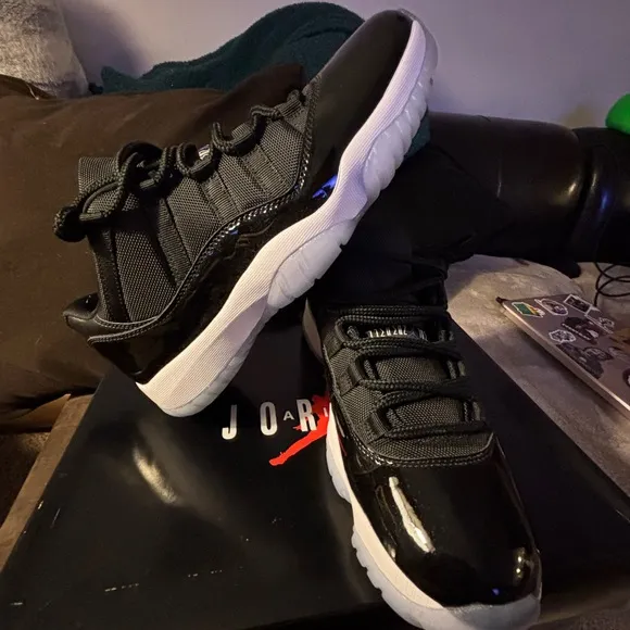 Jordan 11 low space jams
