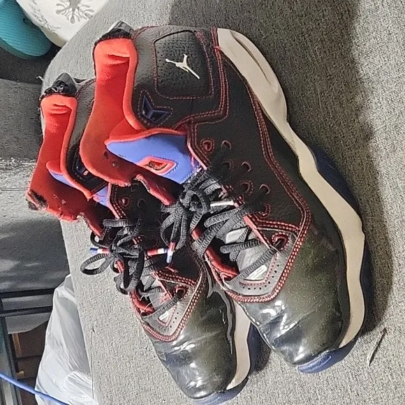 Jordan B'loyal Bred sneakers