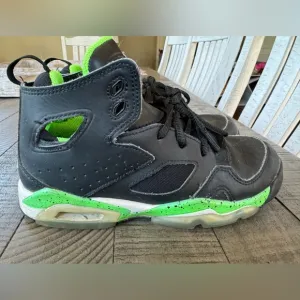Jordan Flight Club Youth/Boy’s Retro Electric Green (Size 4Y)