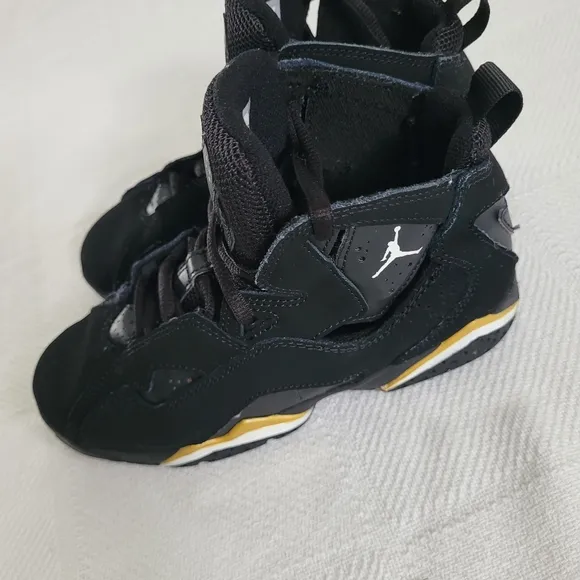 JORDAN Kid's Size 2Y Black and Gold Sneakers