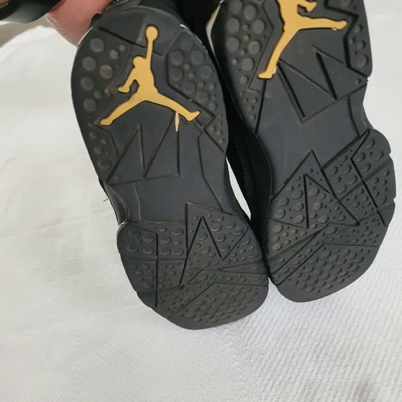 JORDAN Kid's Size 2Y Black and Gold Sneakers