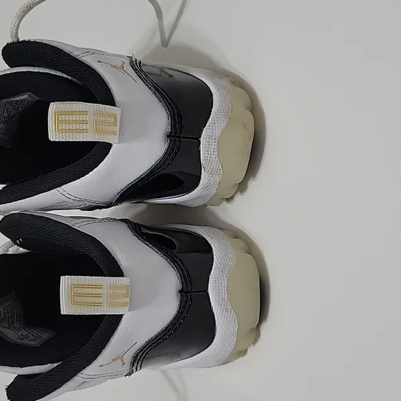 Jordan Retro 11 Concord Sneakers