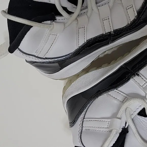 Jordan Retro 11 Concord Sneakers