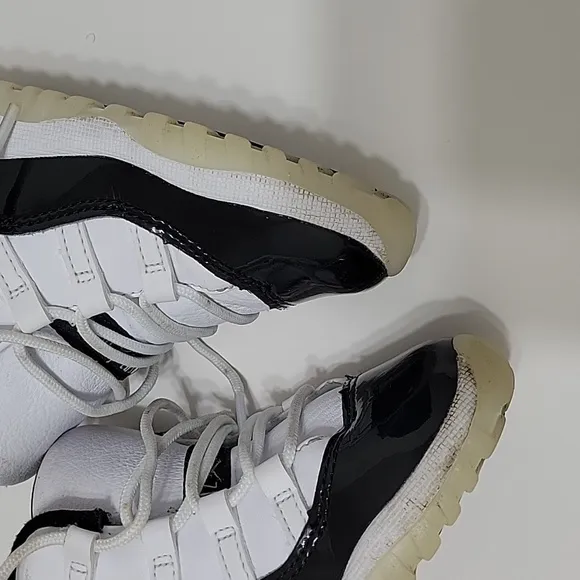 Jordan Retro 11 Concord Sneakers