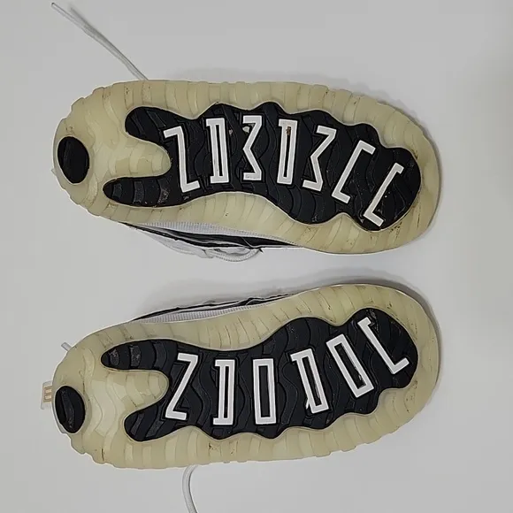 Jordan Retro 11 Concord Sneakers