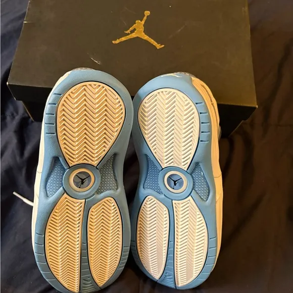 Jordan Sneakers in White and Blue size 11