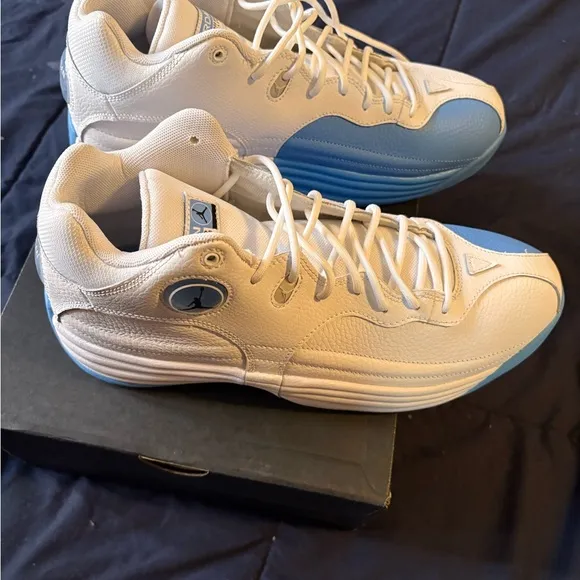 Jordan Sneakers in White and Blue size 11