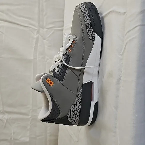 JORDON SNEAKERS