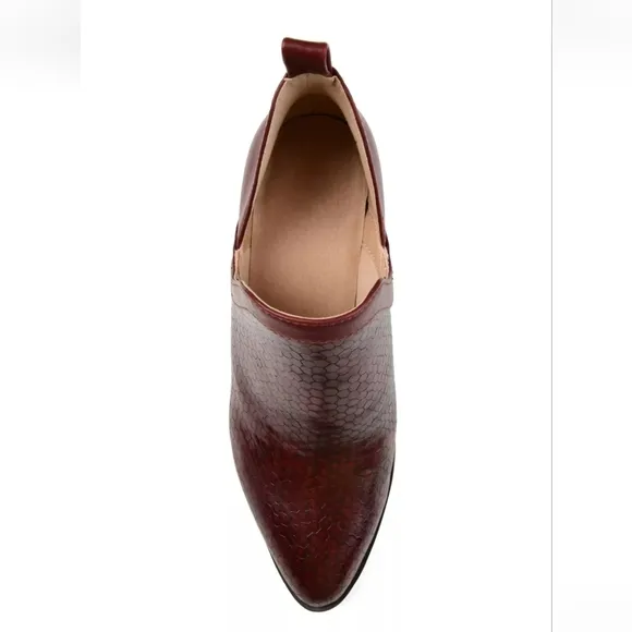 JOURNEE COLLECTION Womens Snake Block Heel Slip On Ankle Boot, Wine Size 9M