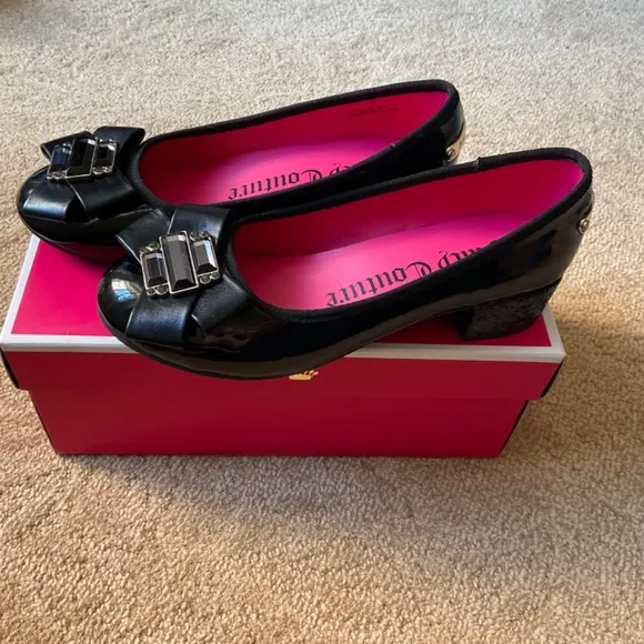 Juicy Couture Girls dress shoes, size 3