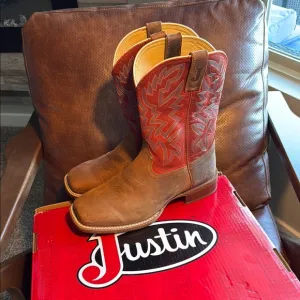 Justin Boots Brown and Red Cowboy Boots Square Toe