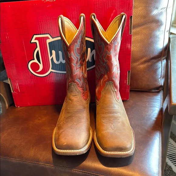 Justin Boots Brown and Red Cowboy Boots Square Toe
