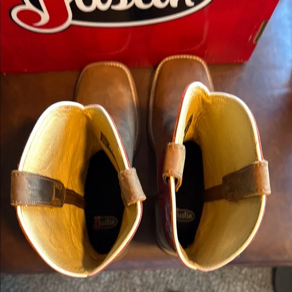 Justin Boots Brown and Red Cowboy Boots Square Toe