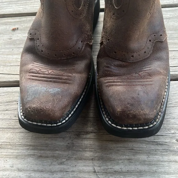 Justin L9965 Gypsy Western Boot with Bay Apache Cowhide Square Toe Size 7