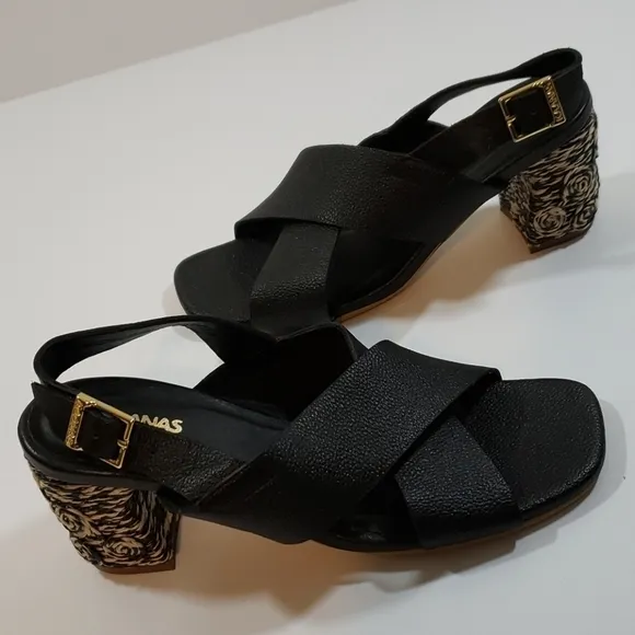 Kaanas~Size 6~Black Leather Sandals Java-Blk.