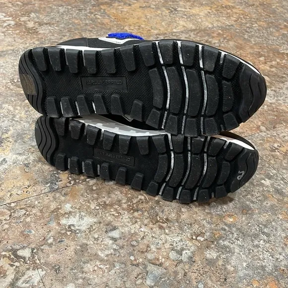 KARL LAGERFELD PARIS Meadow Graphic Slip-On Sneakers NWOT