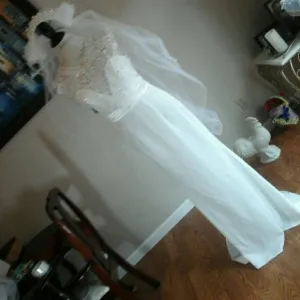Kate Kasin White Wedding Dress