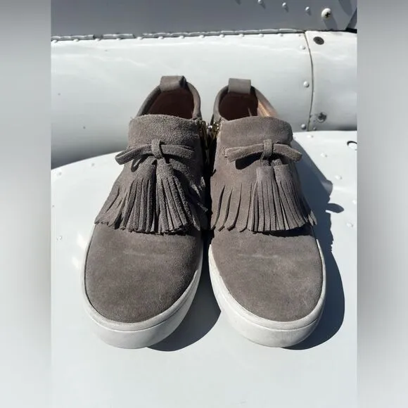 KATE SPADE ♠️ Tan Suede Tassel Sneakers! Size 6; LIKE NEW!