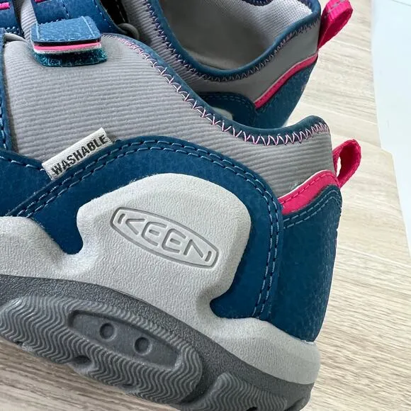 Keen Big Girls Knotch Hollow Casual Sneakers Sz7