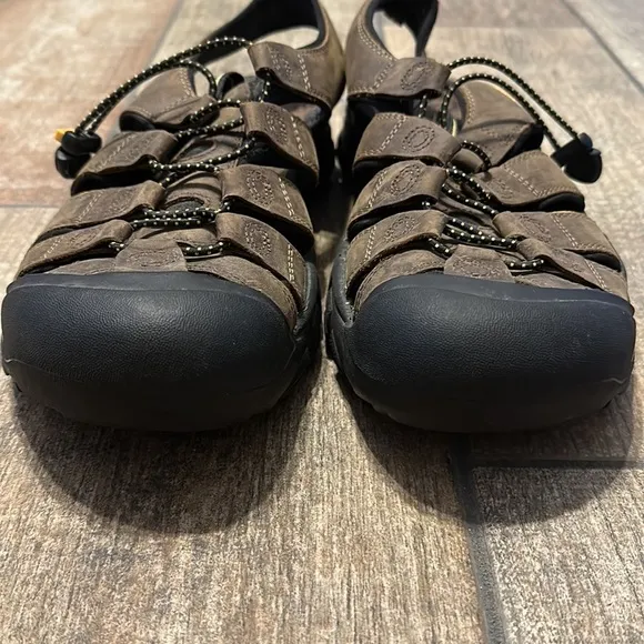 Keen Men’s Brown Leather‎ Newport Sandals Sz 10.5