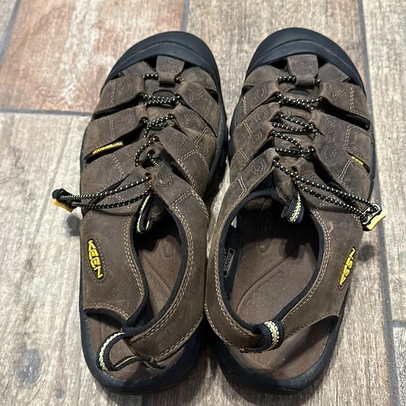 Keen Men’s Brown Leather‎ Newport Sandals Sz 10.5