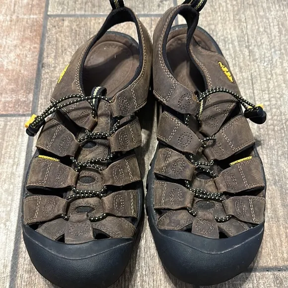 Keen Men’s Brown Leather‎ Newport Sandals Sz 10.5