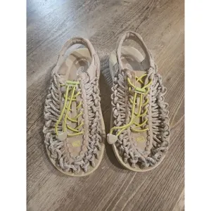 Keen UNEEK Sandals Womens Size 7.5 Woven Paracords Shoes