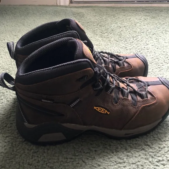 Keen Waterproof Steel Toe Utility Key-Tech Boots. Men’s size 10