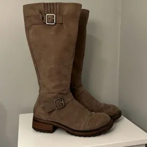 Kenneth Cole Tough Talk Women's Brown Faux Suede Side Zip Tall Boots Size 7 Wide
